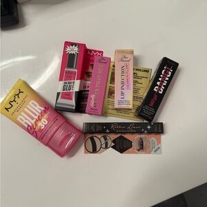 Mini makeup set